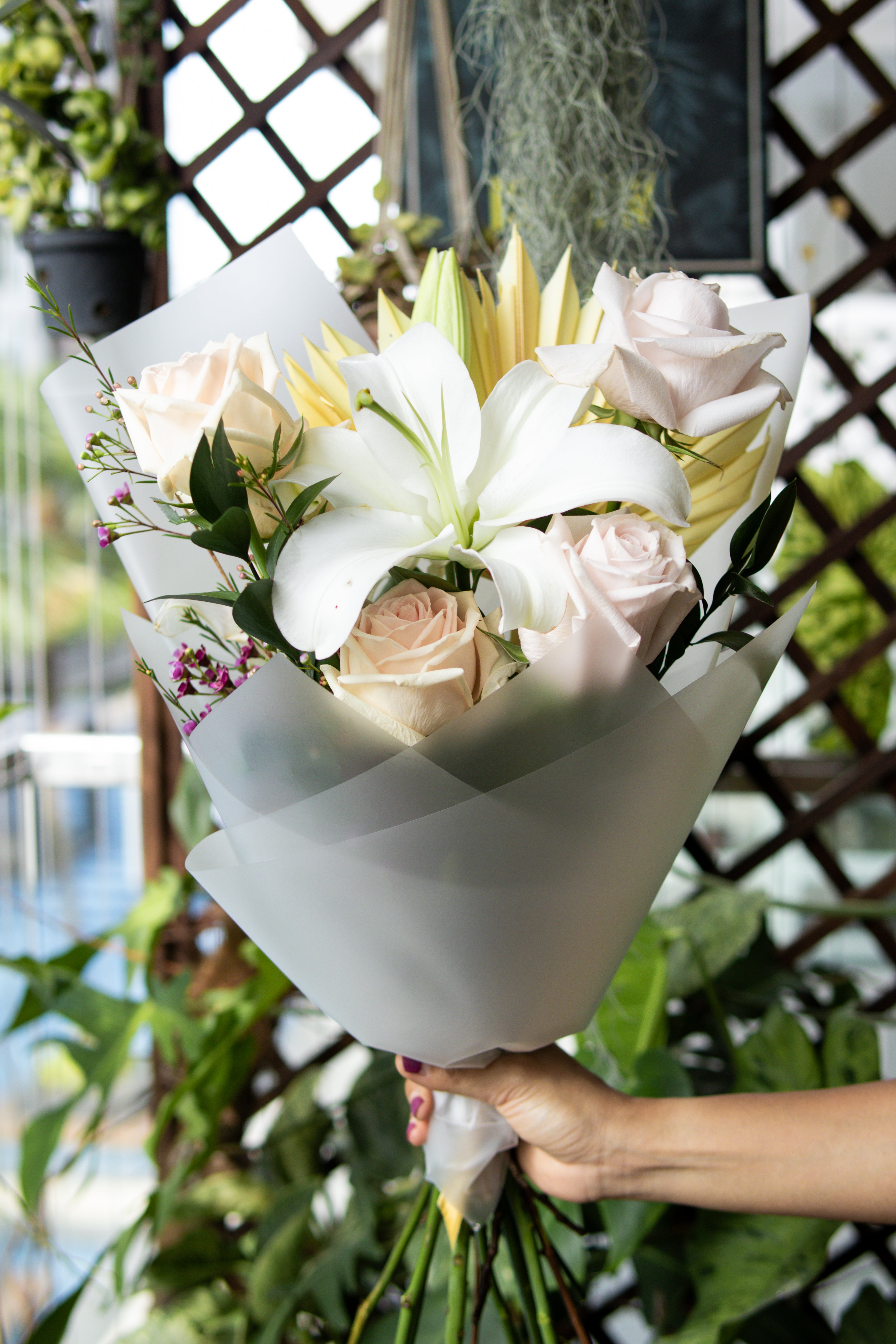 Rustique Flora white lily flower bouquet for delivery in Singapore